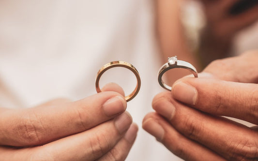 Anillos de compromiso: todo lo que necesitas saber antes de elegir la opción perfecta